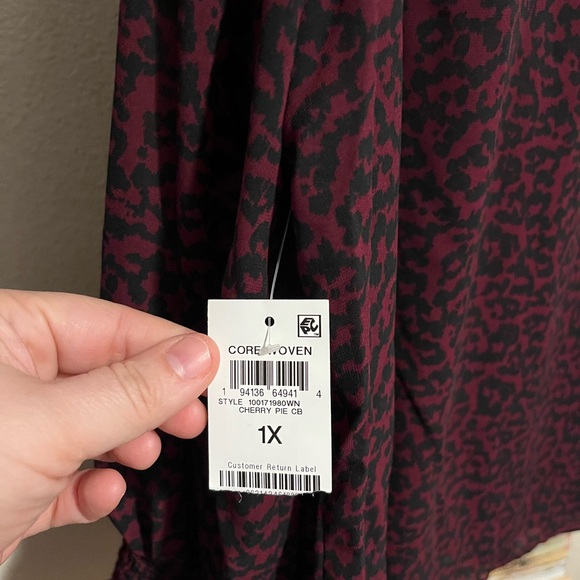 JM Collection Plus Womens V Neck Bell Sleeve Blouse - Picture 3 of 3